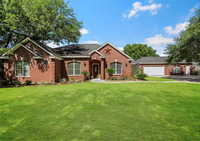 1st image of 303 Beaumont Dr, Magnolia, TX 77354 | MLS# 48665502