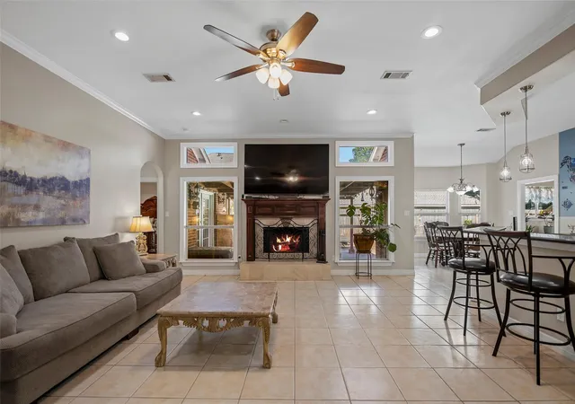 5th image of 303 Beaumont Dr, Magnolia, TX 77354 | MLS# 48665502
