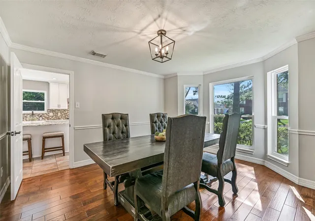 Photo 3 of Single family home for sale at 513 Meadow Bend Dr, Friendswood, TX 77546 | MLS# 84501816 | Listing updated on 2026-09-06