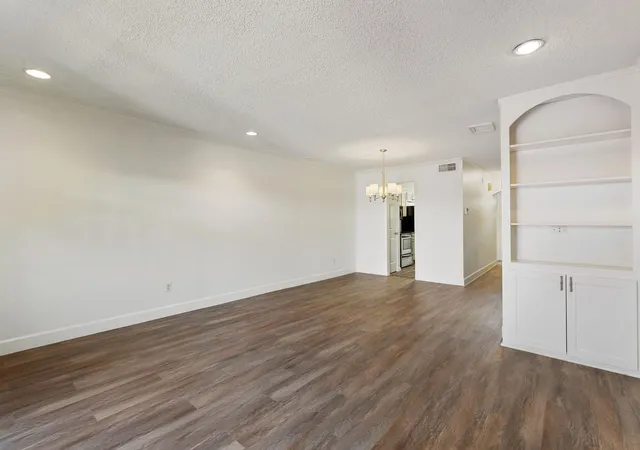 5th image of 13228 Trail Hollow Dr #3228, Houston, TX 77079 | MLS# 23665166