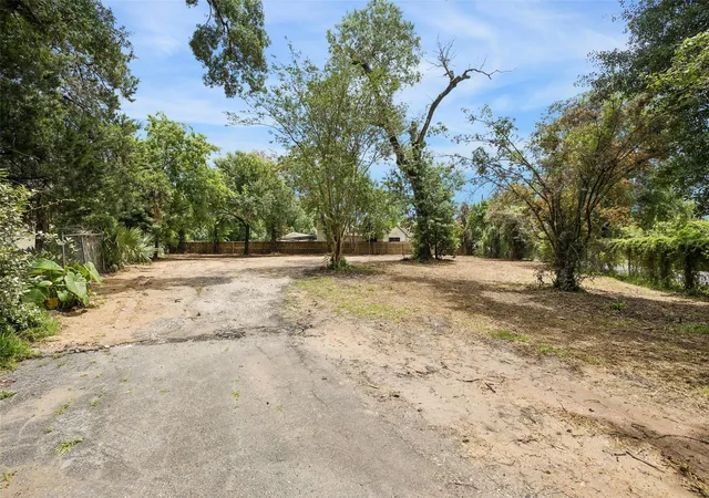 Photo 2 of Land for sale at 7002 Santa Maria St, Houston, TX 77023 | MLS# 80093706 | Listing updated on 2026-08-07