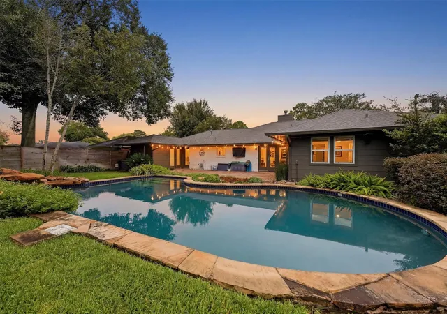 Photo 1 of Sale Pending at 4517 Willowbend Blvd, Houston, TX 77035 | MLS# 62425864 | Listing updated on 2026-09-16