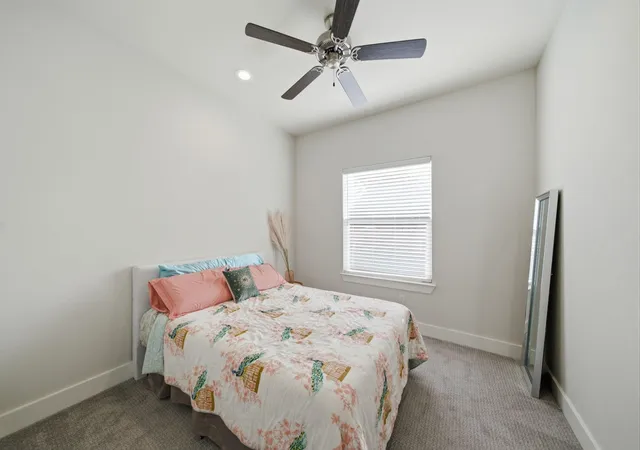Photo 4 of Single family home for sale at 1902 Hollister Spruce Ln, Houston, TX 77080 | MLS# 35595410 | Listing updated on 2026-09-12