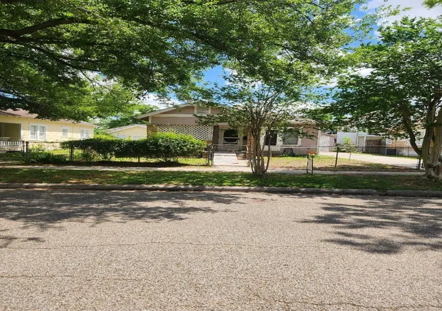 Photo 3 of Single family home for sale at 4008 Norhill Blvd, Houston, TX 77009 | MLS# 93350163 | Listing updated on 2026-09-04