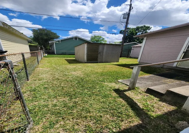 Photo 3 of Single family home for sale at 4008 Norhill Blvd, Houston, TX 77009 | MLS# 93350163 | Listing updated on 2026-09-04