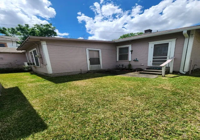 Photo 4 of Single family home for sale at 4008 Norhill Blvd, Houston, TX 77009 | MLS# 93350163 | Listing updated on 2026-09-04