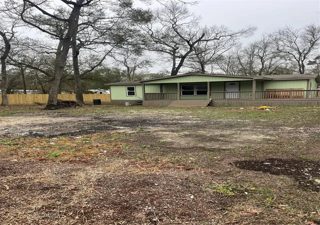 Photo 2 of Single family home for sale at 17750 Dean Ct, Conroe, TX 77302 | MLS# 56429396 | Listing updated on 2026-01-27