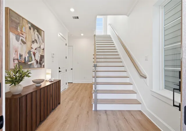 2nd image of 2111 Nantucket Dr #C, Houston, TX 77057 | MLS# 56615280
