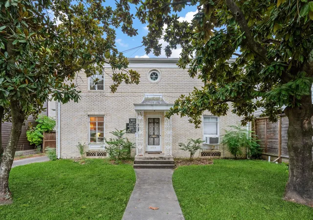 2nd image of 1823 W Main St #4, Houston, TX 77098 | MLS# 38876051