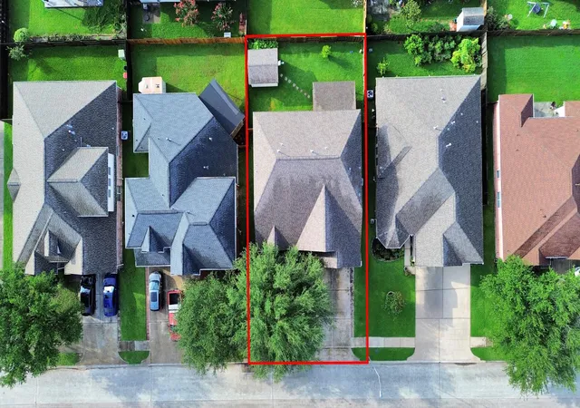 Photo 3 of Single family home for sale at 922 N Sky Dr, Houston, TX 77073 | MLS# 71470404 | Listing updated on 2026-04-22