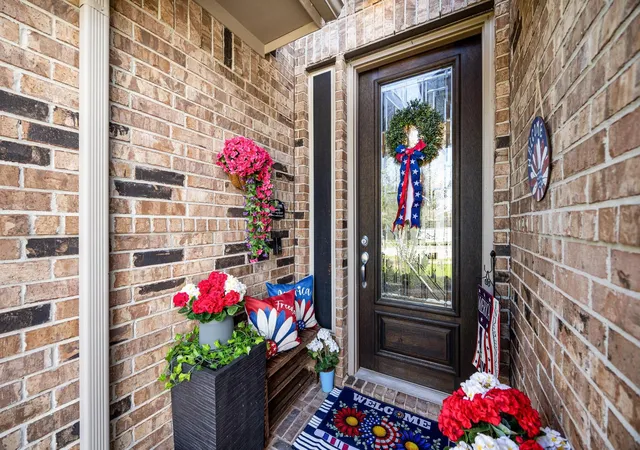 5th image of 7510 Heather Arbor Trl, Pasadena, TX 77505 | MLS# 79625534
