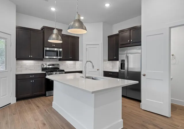 2nd image of 528 Red Cascade Trl, Willis, TX 77318 | MLS# 19609562