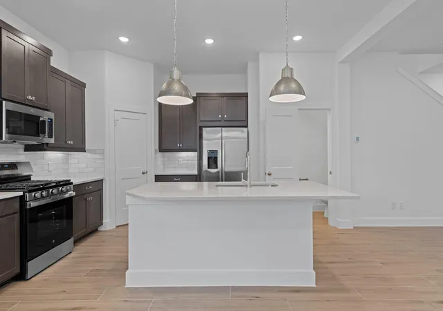 4th image of 528 Red Cascade Trl, Willis, TX 77318 | MLS# 19609562