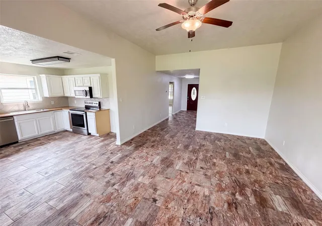2nd image of 9002 Barracuda Dr, Texas City, TX 77591 | MLS# 67375817
