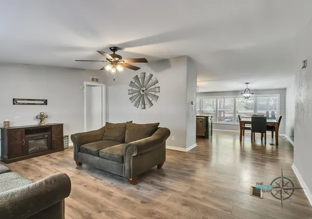 Photo 3 of Sale Pending at 9654 Creek Vista Ln, Willis, TX 77378 | MLS# 5685855 | Listing updated on 2026-10-05