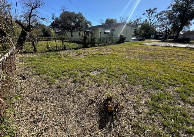 Photo 3 of Land for sale at 3919 Zephyr St, Houston, TX 77021 | MLS# 84358777 | Listing updated on 2026-01-20