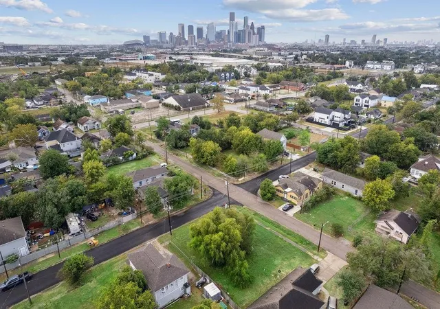 Photo 1 of Land for sale at 2605 Sumpter St, Houston, TX 77026 | MLS# 50148604 | Listing updated on 2026-02-18
