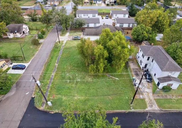 Photo 2 of Land for sale at 2605 Sumpter St, Houston, TX 77026 | MLS# 50148604 | Listing updated on 2026-02-18