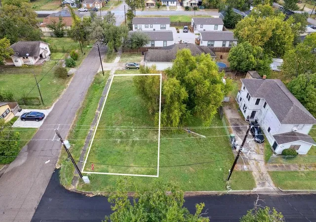 Photo 3 of Land for sale at 2605 Sumpter St, Houston, TX 77026 | MLS# 50148604 | Listing updated on 2026-02-18