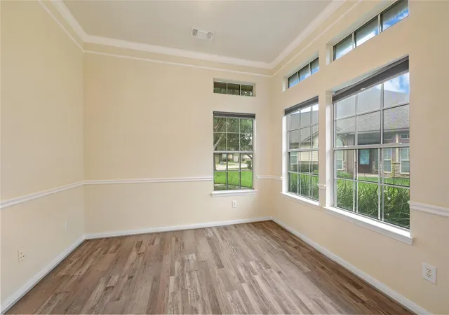 Photo 4 of Townhouse for sale at 7935 Glenn Cliff Dr, Houston, TX 77064 | MLS# 43996490 | Listing updated on 2026-08-07
