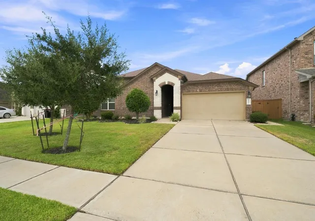 2nd image of 10110 Whitney Reach Dr, Rosharon, TX 77583 | MLS# 26922250