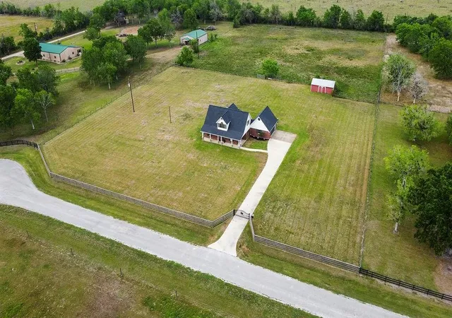 2nd image of 602 Cedar Creek Dr, Needville, TX 77461 | MLS# 33737291