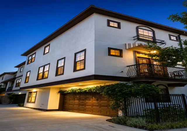 Photo 3 of Single family home for sale at 3931 Gibson St, Houston, TX 77007 | MLS# 75254913 | Listing updated on 2026-09-13