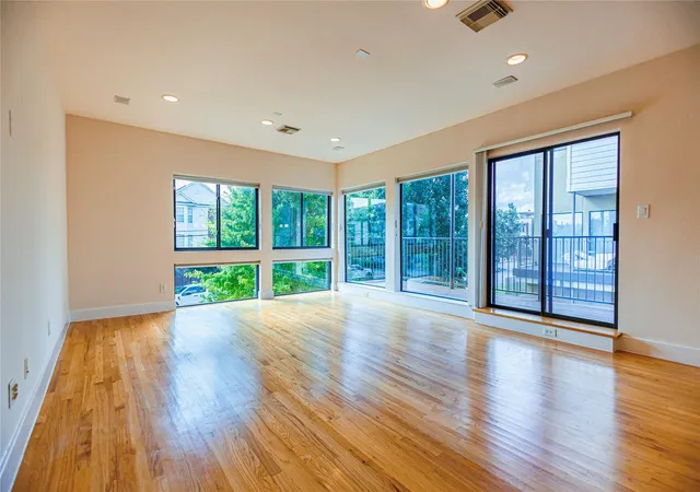 Photo 1 of Sale Pending at 2320 Jackson St, Houston, TX 77004 | MLS# 82445713 | Listing updated on 2026-09-09