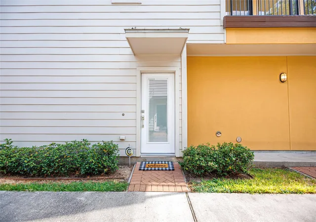 Photo 4 of Sale Pending at 2320 Jackson St, Houston, TX 77004 | MLS# 82445713 | Listing updated on 2026-09-09