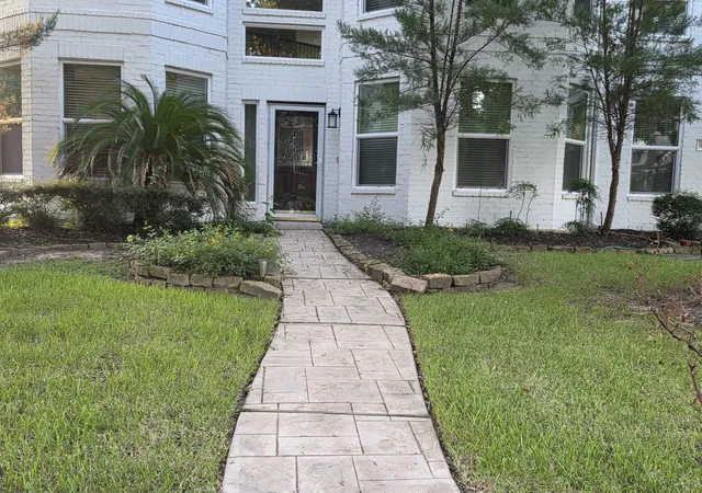 3rd image of 9522 Champions Cove Dr, Spring, TX 77379 | MLS# 23845996