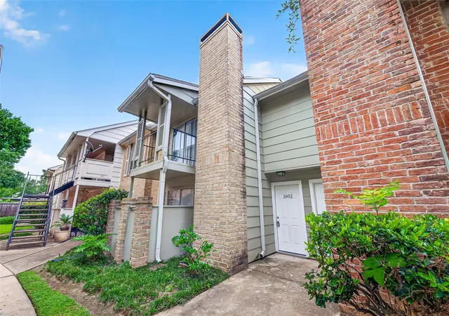 Homes for sale in Houston, TX | 2800 Jeanetta St, Houston, TX 77063