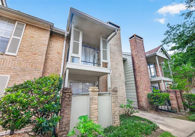 Homes for sale in Houston, TX | 2800 Jeanetta St, Houston, TX 77063