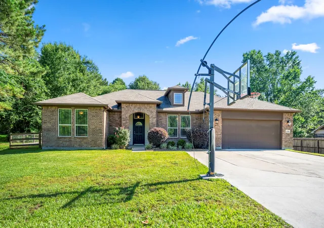 2nd image of 13351 Hidden Manor Ct, Willis, TX 77318 | MLS# 33975078