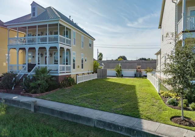 2nd image of 10108 Schaper Rd, Galveston, TX 77554 | MLS# 42814146
