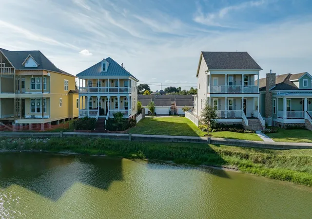 Photo 4 of Land for sale at 10108 Schaper Rd, Galveston, TX 77554 | MLS# 42814146 | Listing updated on 2026-09-23