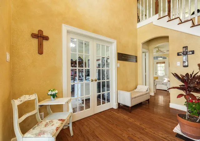 Photo 4 of Single family home for sale at 204 Arrowhead Dr, Lake Jackson, TX 77566 | MLS# 91831544 | Listing updated on 2026-08-27