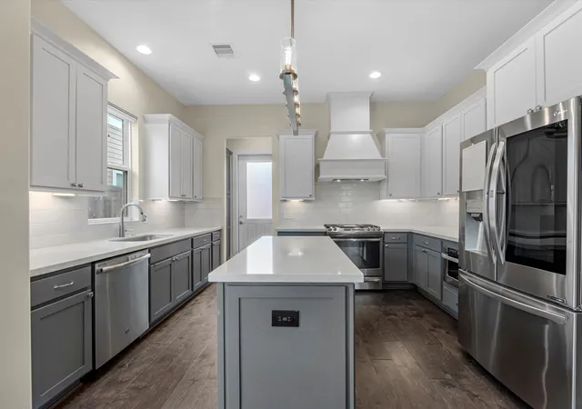 4th image of 55 Red Harper Dr, Spring, TX 77389 | MLS# 91402654