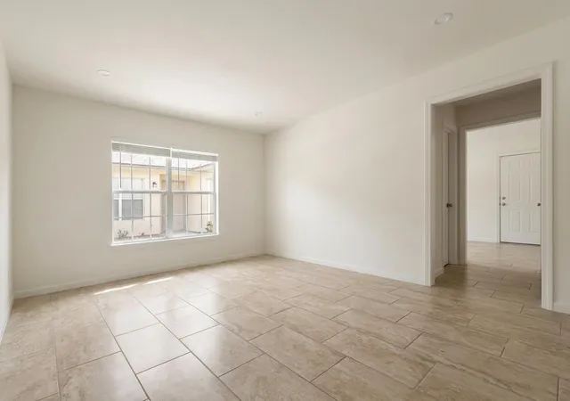 2nd image of 3626 Carpenter Ave, Dallas, TX 75210 | MLS# 63792492