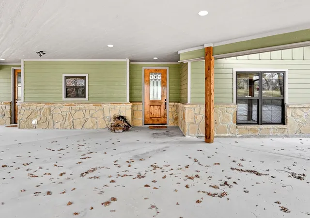 3rd image of 12192 Riley Green Rd, Franklin, TX 77856 | MLS# 53024959