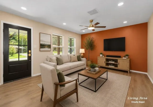 Photo 3 of Single family home for sale at 104 Oklahoma St, Huntington, TX 75949 | MLS# 40232490 | Listing updated on 2026-09-17