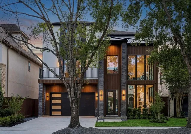 Photo 1 of Single family home for sale at 1606 Hazard St, Houston, TX 77019 | MLS# 5404313 | Listing updated on 2026-08-27