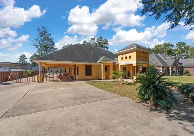 Photo 3 of Single family home for sale at 22924 Rio Grande Dr, Porter, TX 77365 | MLS# 62820489 | Listing updated on 2026-06-01