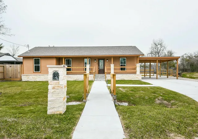 Photo 1 of Single family home for sale at 3200 Hoover St, La Marque, TX 77568 | MLS# 56726781 | Listing updated on 2026-09-11