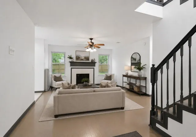 2nd image of 97 N Hollylaurel Cir, Spring, TX 77382 | MLS# 34873344