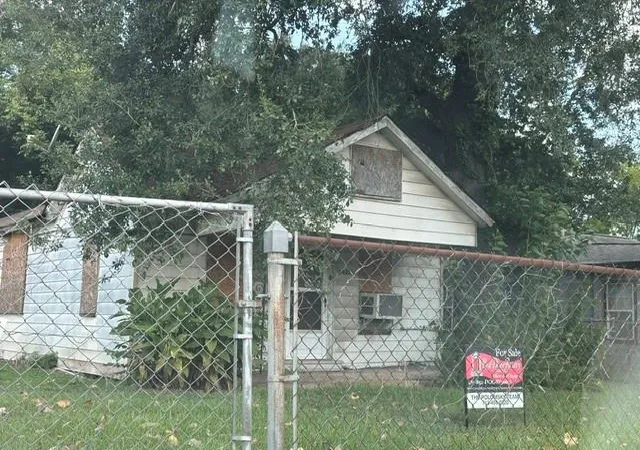 1st image of 4421 Leffingwell St, Houston, TX 77026 | MLS# 98541484