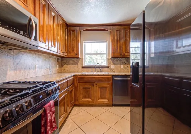 Photo 3 of Single family home for sale at 1006 Kress St, Houston, TX 77020 | MLS# 34260270 | Listing updated on 2026-08-23