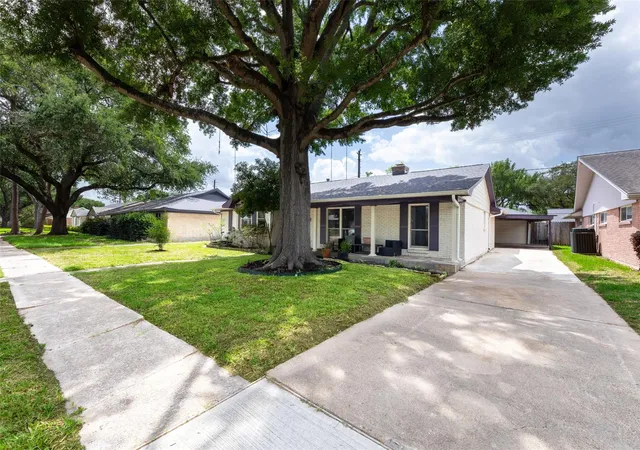 Photo 2 of Single family home for sale at 5623 Dumfries Dr, Houston, TX 77096 | MLS# 62253487 | Listing updated on 2026-09-20
