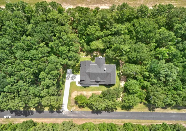 Photo 2 of Single family home for sale at 17772 Plantation Dr, Waller, TX 77484 | MLS# 25223379 | Listing updated on 2026-08-29