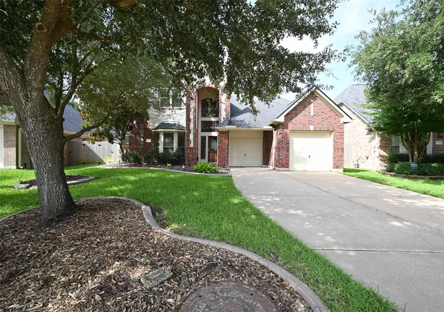 Photo 3 of Single family home for sale at 21211 Dover Park Ln, Katy, TX 77450 | MLS# 10562442 | Listing updated on 2026-10-07