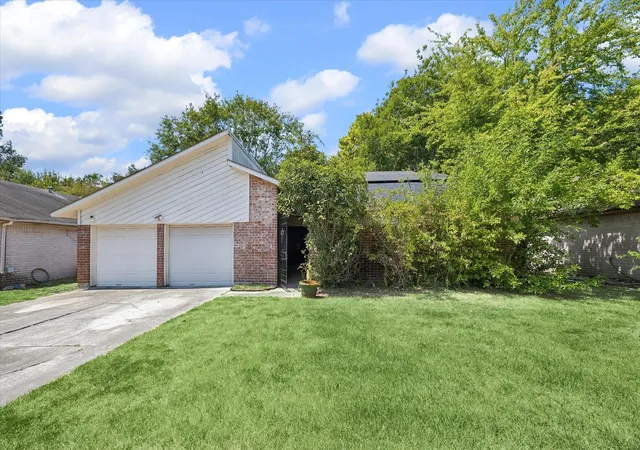 Photo 1 of Single family home for sale at 23423 Canyon Lake Dr, Spring, TX 77373 | MLS# 59988296 | Listing updated on 2026-08-29